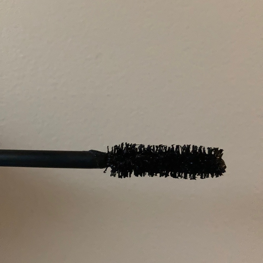 Mascara - Picture 4 of 7